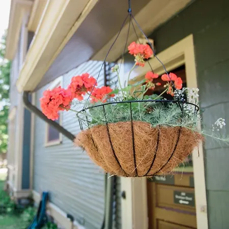 The Flat A Wanderlust Abodes Property Central Lake Exterior photo