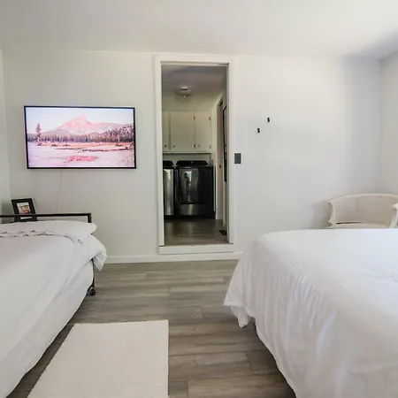 The Flat A Wanderlust Abodes Property Central Lake Exterior photo